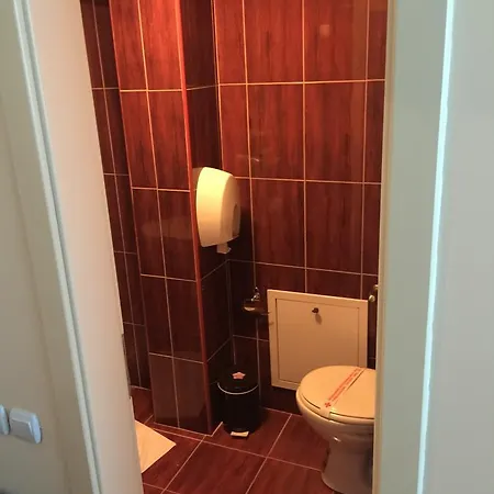 Karavan Bed & Breakfast 3*