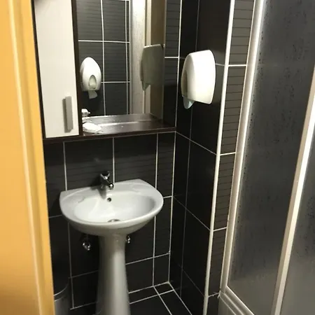 Karavan Nocleg ze śniadaniem