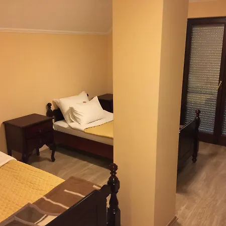 Nocleg ze śniadaniem Karavan 3*